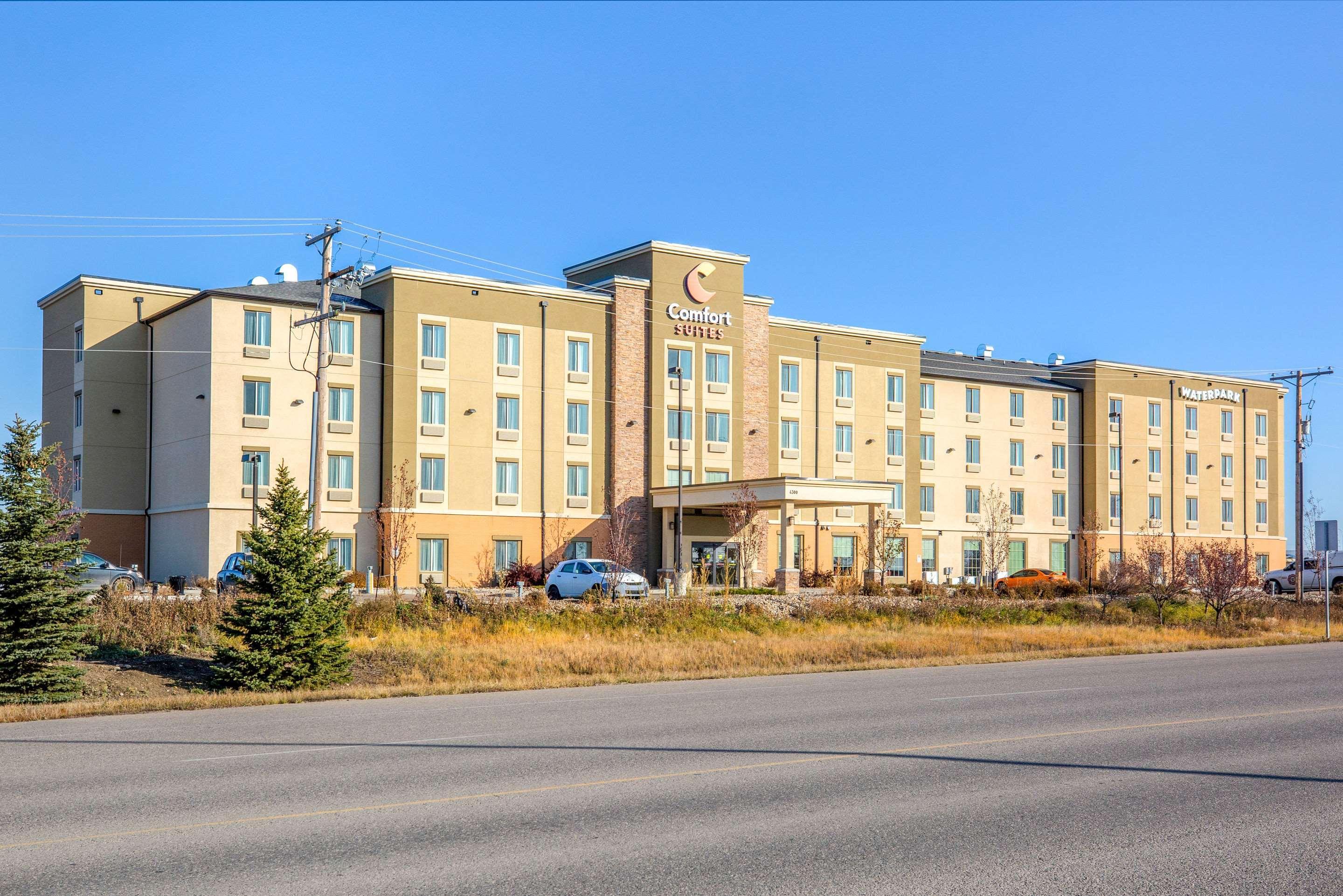 Comfort Suites Regina Exterior photo