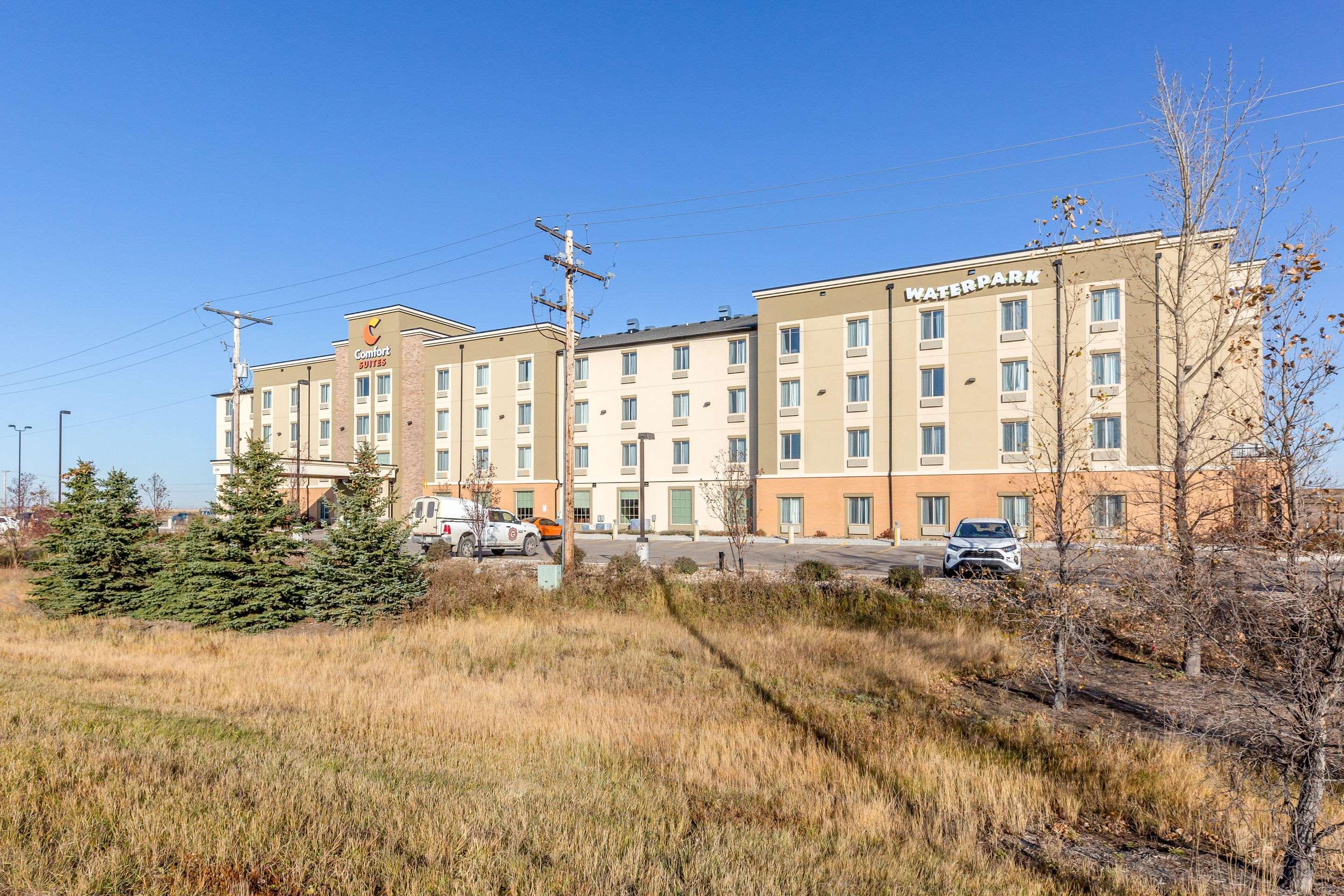 Comfort Suites Regina Exterior photo